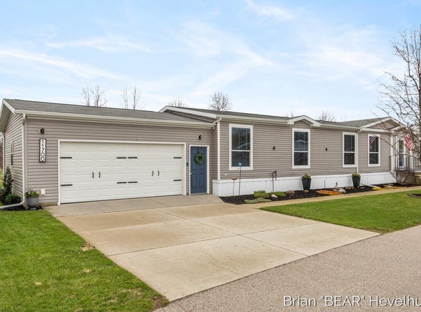 11700 Danton Drive, Allendale, MI 49401