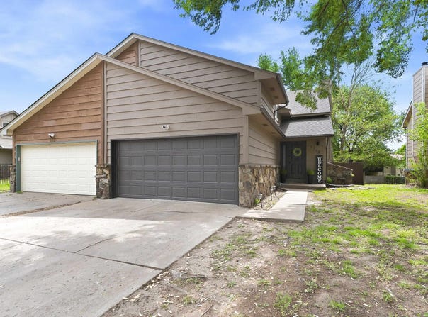 1719 E Pinion, Derby, KS 67037