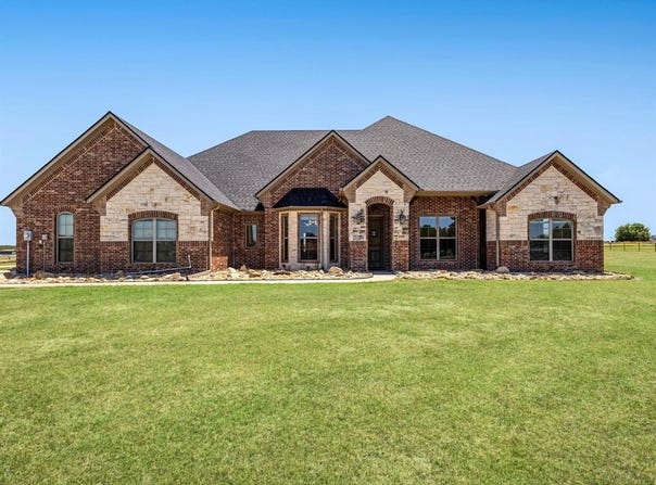 834 Audra Circle, Rhome, TX 76078