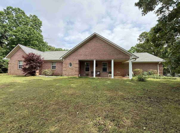 1777 HIGGINBOTTOM Rd, Selmer, TN 38375-5067