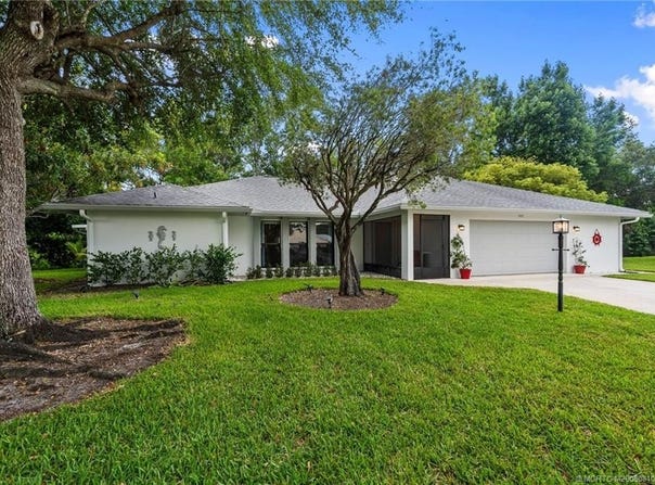 542 SE Woods Edge Trail, Stuart, FL 34997