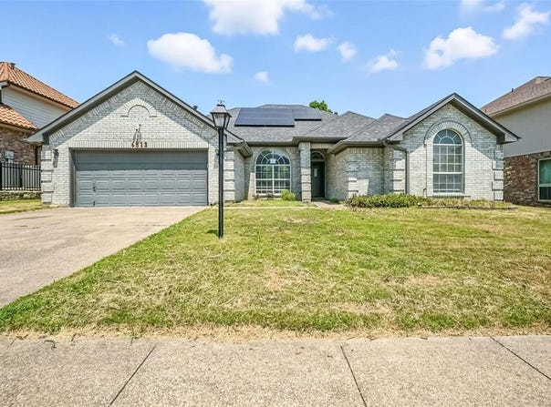 6813 Greenleaf Drive, North Richland Hills, TX 76182