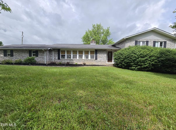 1382 Elijah Martin Road, Whitesburg, TN 37891