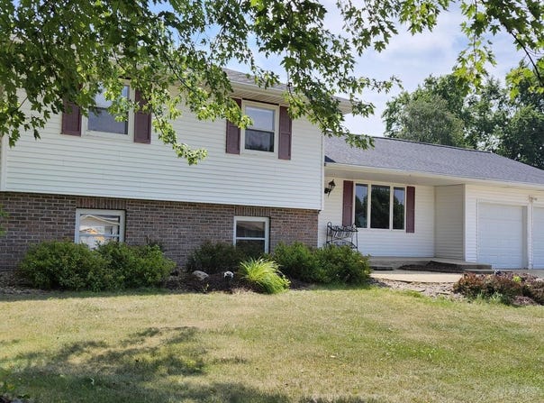 536 Santa Maria Drive, Arlington, WI 53911