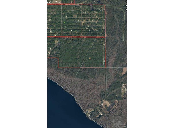 214 Garrison Ave, Georgetown, FL 32139