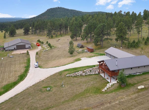 11585 War Bonnet Road, Custer, SD 57730