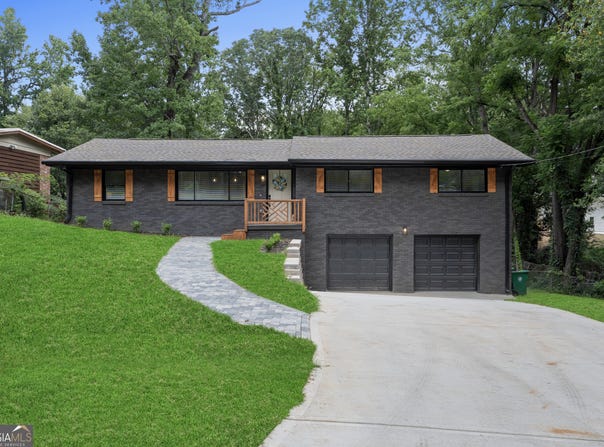 3944 W Hilda, Decatur, GA 30035