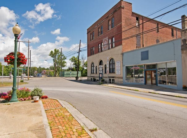 342 S. Monroe Street, Alderson, WV 24910