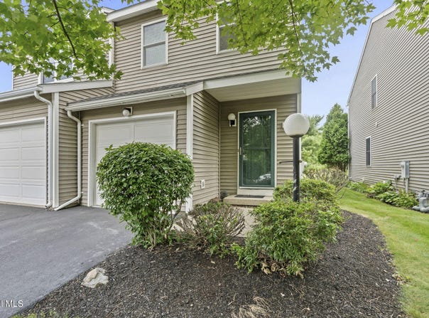 147 Harvard Road, Watervliet, NY 12189