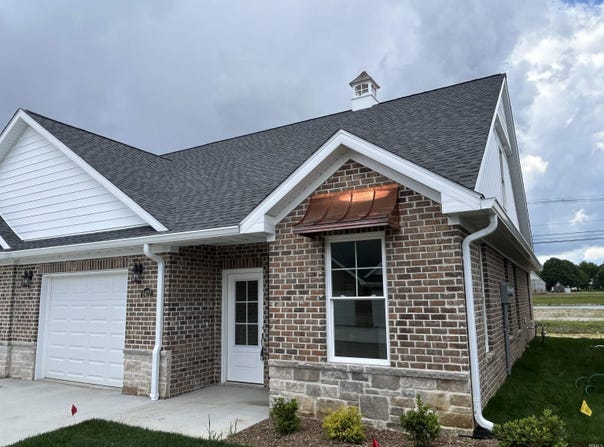 8472 Bell Crossing Drive, Newburgh, IN 47630