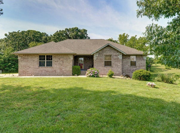 136 Cedar Dale Lane, Ozark, MO 65721