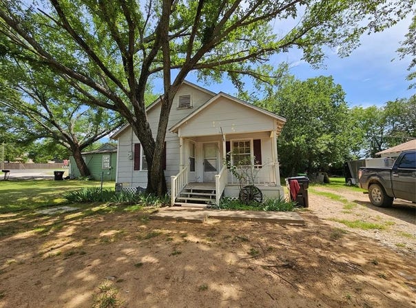 127 Morgan Street, Pilot Point, TX 76258
