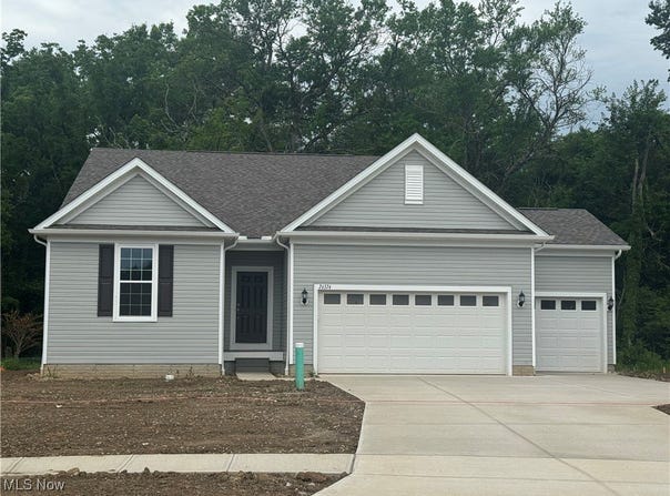 26374 Sunset Drive, Olmsted Twp, OH 44138