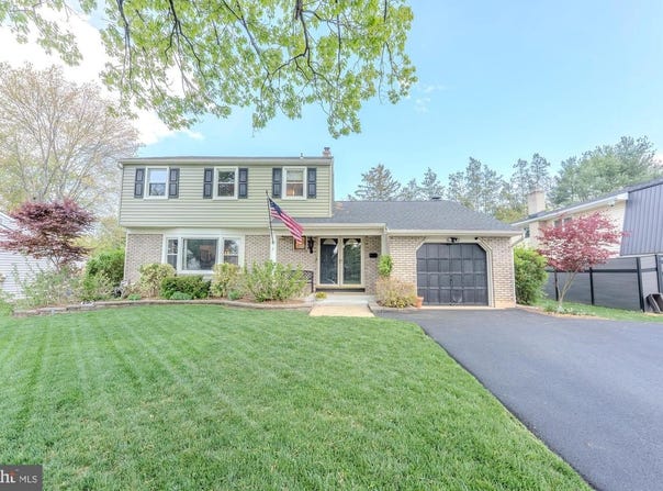 7 STRATHMORE DR, CHERRY HILL, NJ 08003