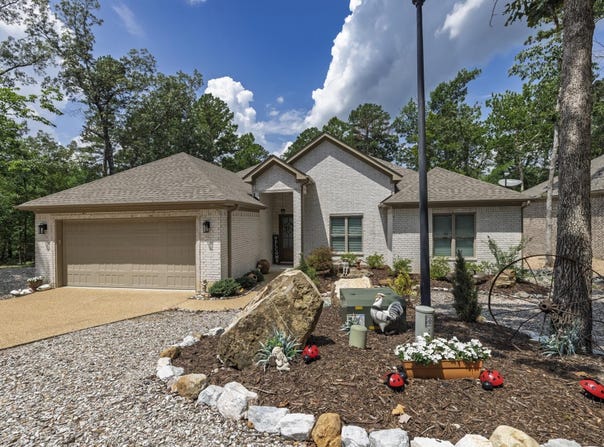 33 Pacifica Circle, Hot Springs Village, AR 71909