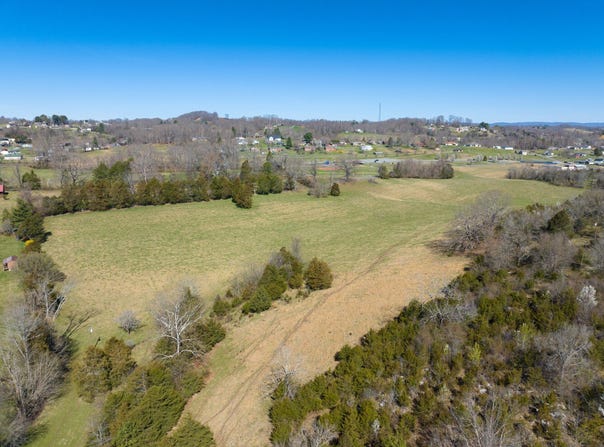 1820 Old Knoxville Road, Tazewell, TN 37879