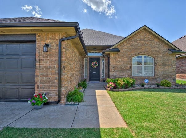 3117 Loren Drive, Moore, OK 73160