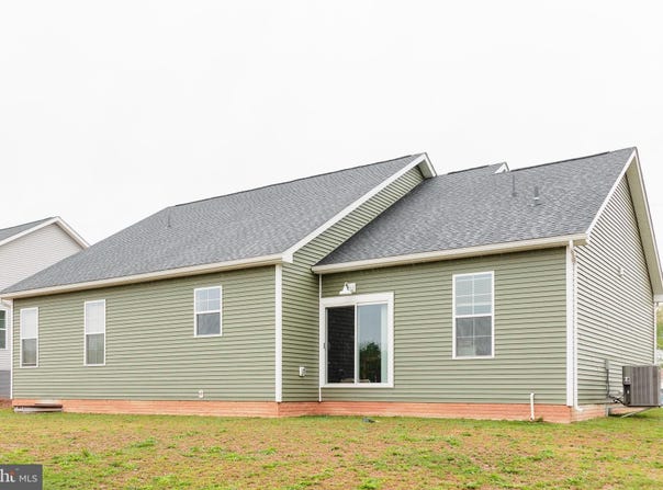 205 KINNEMAN ROAD, ABBOTTSTOWN, PA 17301