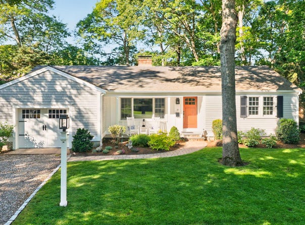 15 Brezner Lane, Centerville, MA 02632