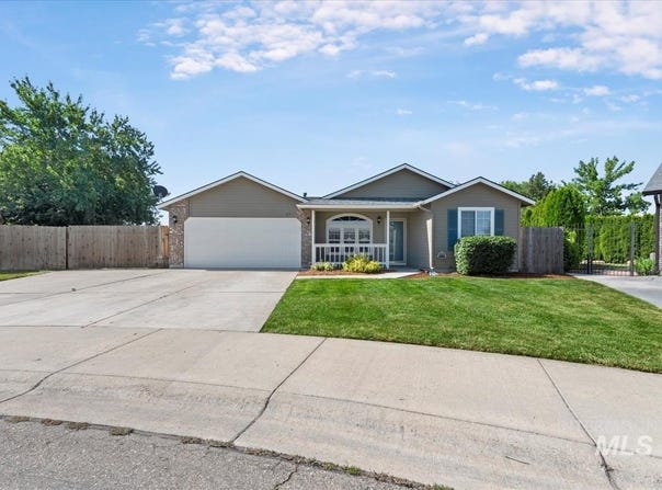 931 N Maple Creek Ave, Meridian, ID 83642