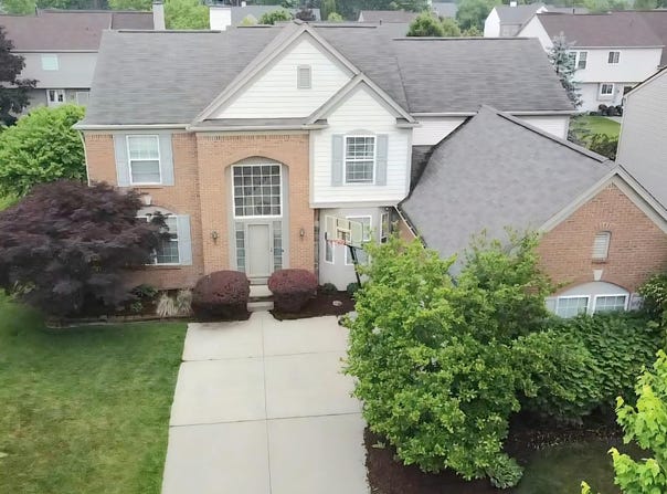 8272 Blue Jay Drive, Ypsilanti, MI 48197