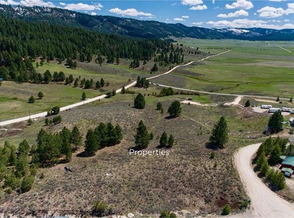 135/137 Skidoo Place, Cascade, ID 83611