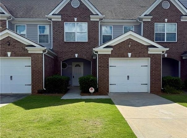 222 Village Drive, Loganville, GA 30052