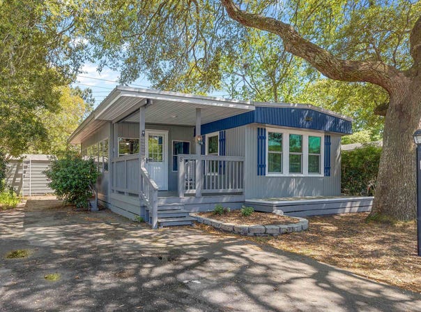 8 Burr Circle, Murrells Inlet, SC 29576