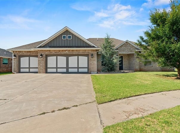 11216 SW 42nd Court, Mustang, OK 73064