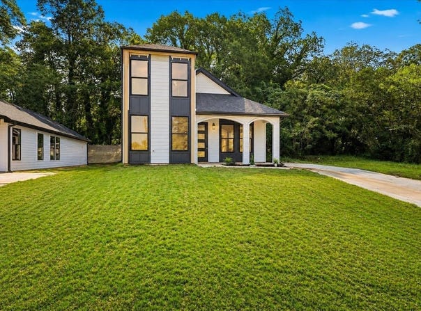 579 Bee Street, Spartanburg, SC 29301