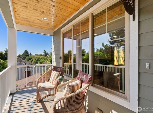 4415 40th Avenue SW, Seattle, WA 98116