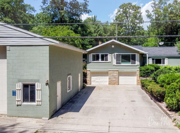 1926 Fir Avenue, Holton, MI 49425
