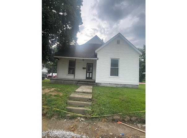 801 S Main Street, Bicknell, IN 47512