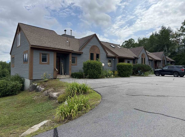 11 Village Road, Campton, NH 03223