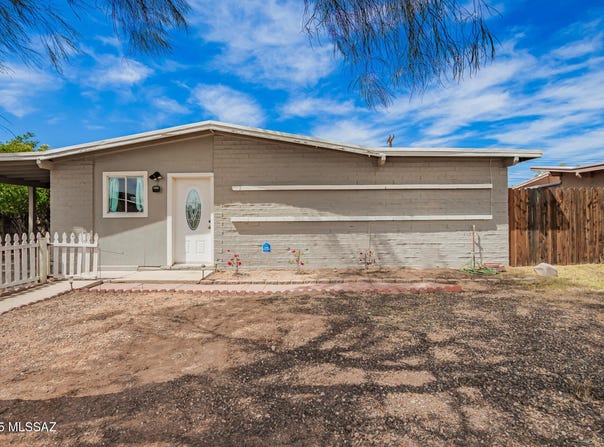 3739 E Sylvane Street, Tucson, AZ 85713