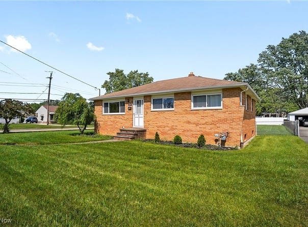 6401 Scott Drive, Brook Park, OH 44142