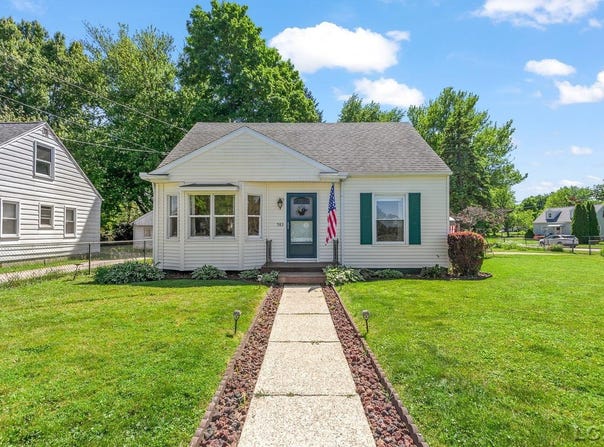 583 Riverside Avenue, Adrian, MI 49221