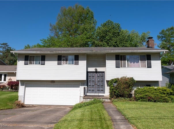 175 Alexander Drive, Elyria, OH 44035