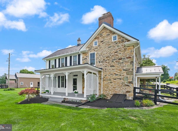 20596 AIRMONT ROAD, BLUEMONT, VA 20135