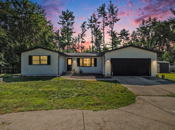 51822 Currant Road, Granger, IN 46530