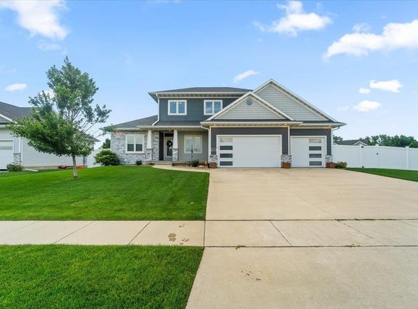 1809 Vera Way, Cedar Falls, IA 50613