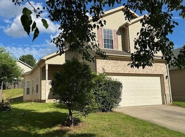 220 White Oak Trace, Lexington, KY 40511