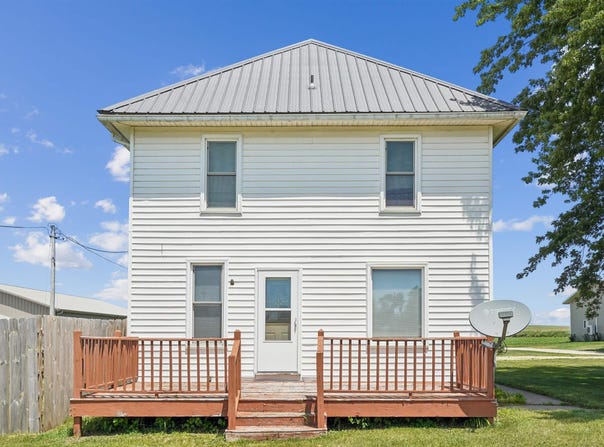 201 9th St. N, Quasqueton, IA 52326