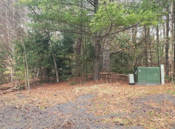 Deer Valley Rd., Jewett, NY 12444