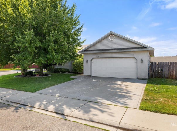 529 E Baldwin St, Meridian, ID 83646