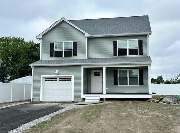 7 Betsey Williams Drive, Warwick, RI 02889