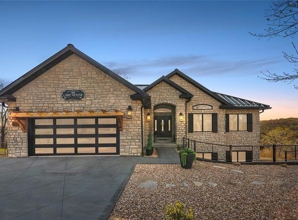 674 Lazy Days Road, Osage Beach, MO 65065