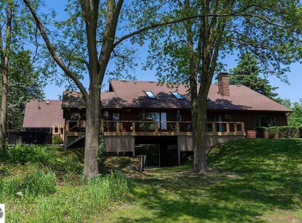 1600 E Deerfield Road, Mt Pleasant, MI 48858