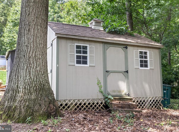 11608 HELMONT DRIVE, OAKTON, VA 22124