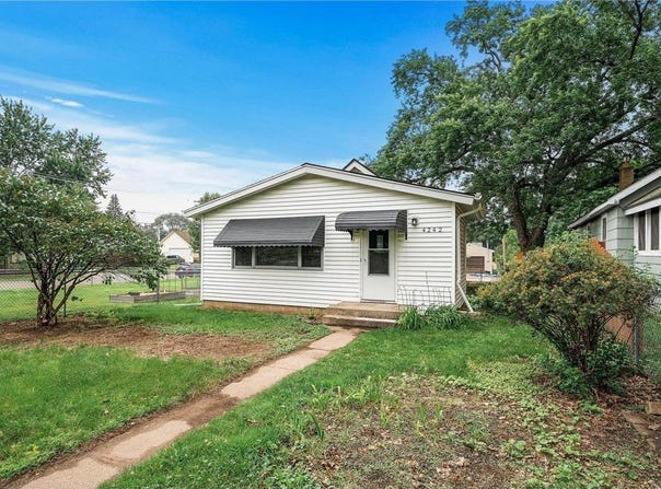 4242 Zane Avenue N, Crystal, MN 55422